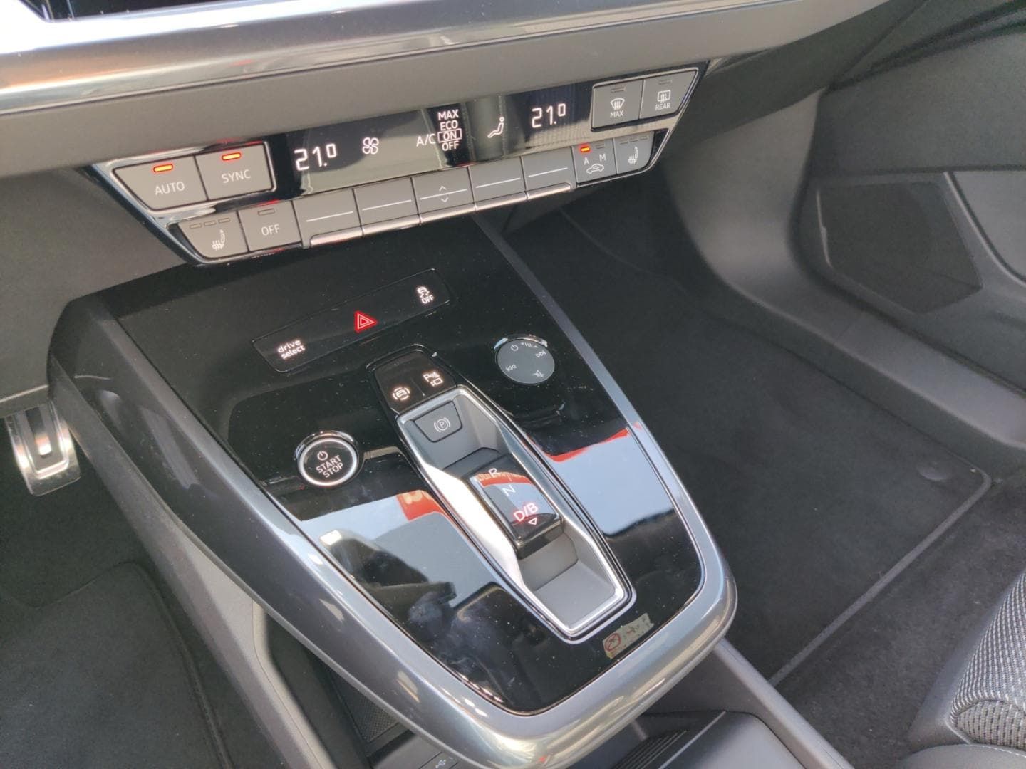 Fahrzeugabbildung Audi Q4 Sportback e-tron 40, Komfort+, 2x S Line., Ma