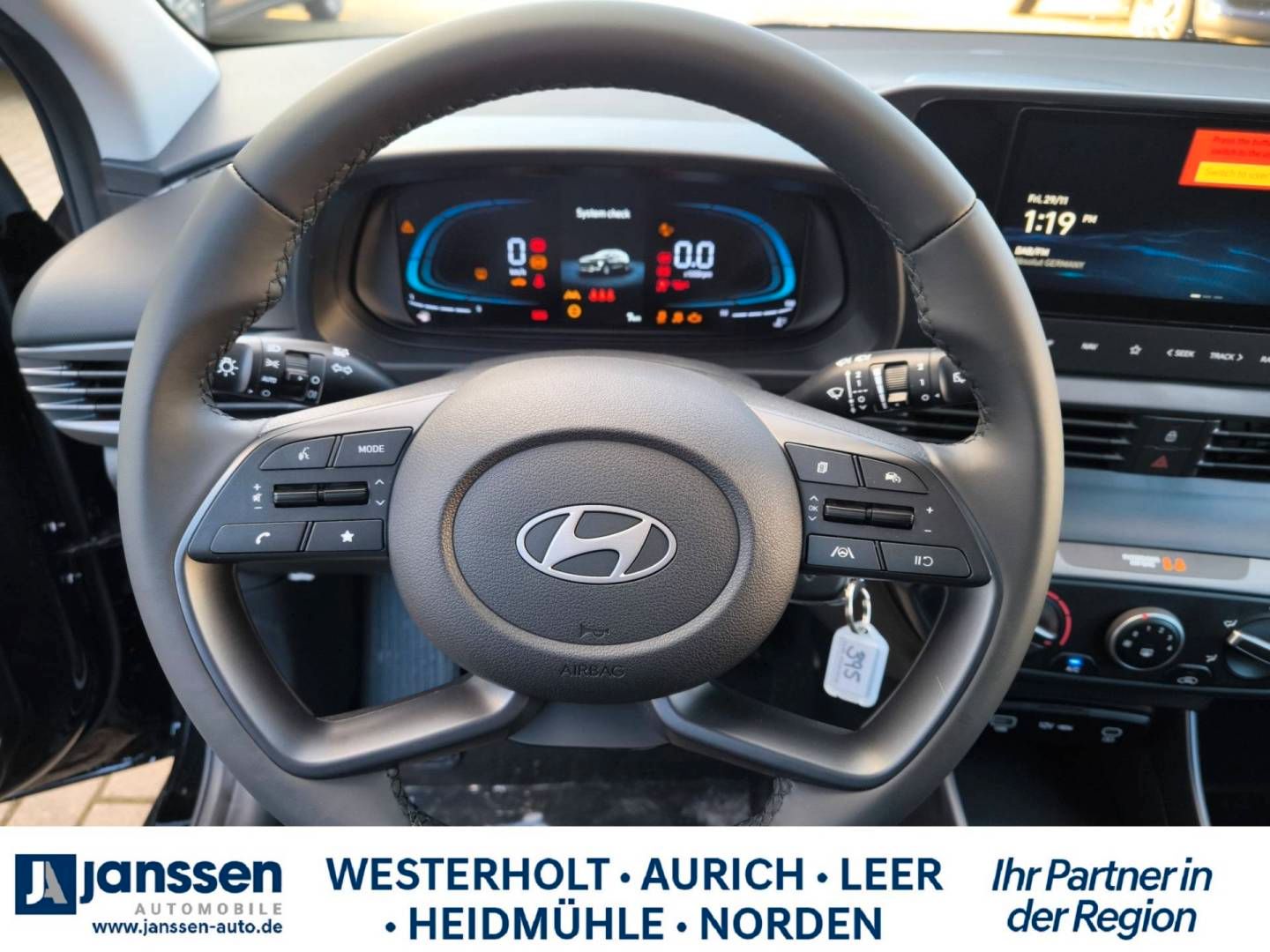 Fahrzeugabbildung Hyundai BAYON Select, PDC hinten, Klima, Navi, Rückfahr