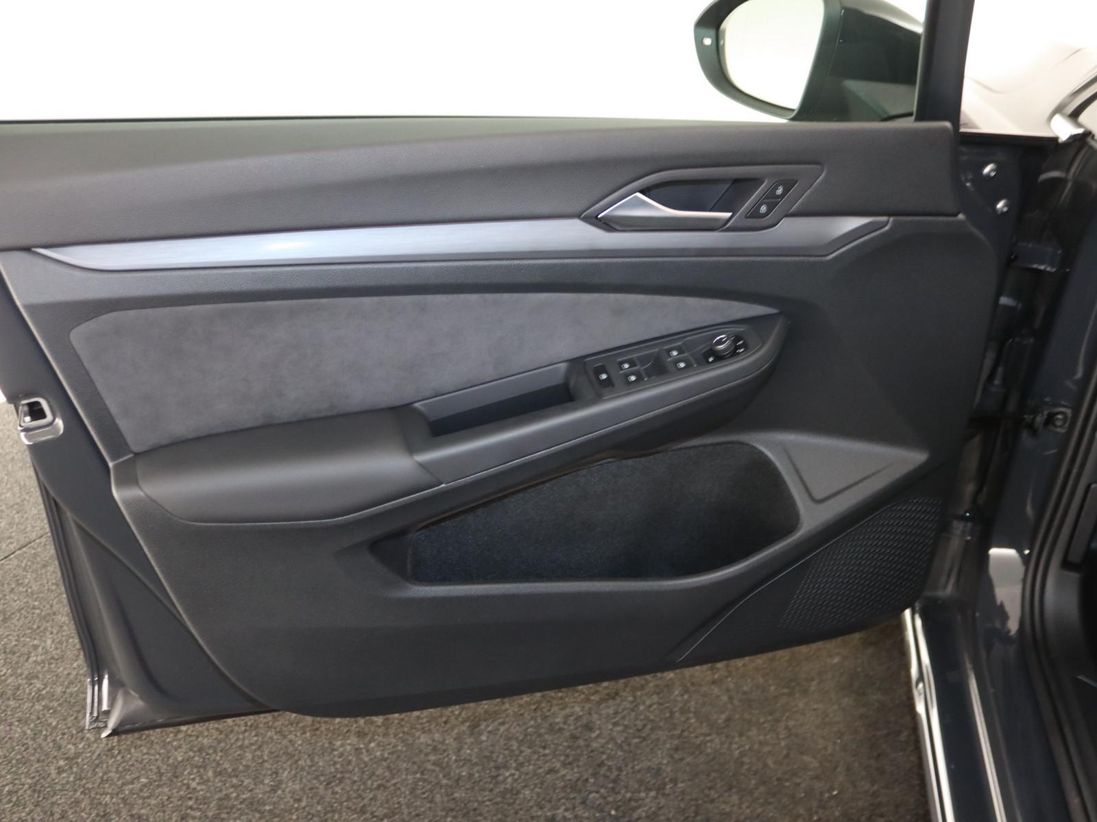 Volkswagen Golf VIII 1.5 eTSI Style LED ACC KAMERA SHZ PDC, миниатюра 15