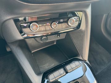 Bild 16 Opel Corsa Corsa-e F Edition +PDC+SHZ+KAMERA+LHZ+ALU+