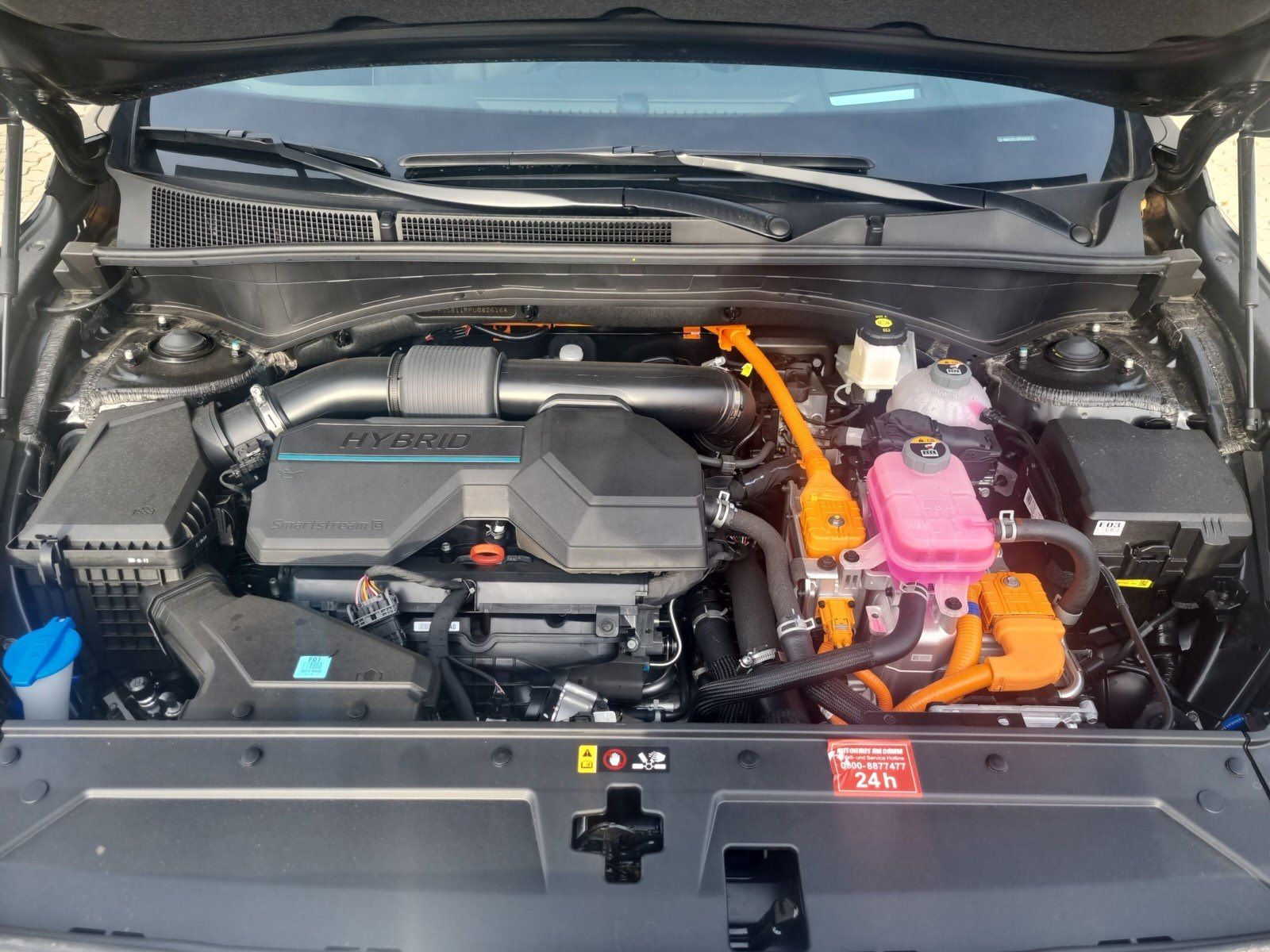 Fahrzeugabbildung Hyundai SANTA FE Hybrid 1.6 2WD AT Prime