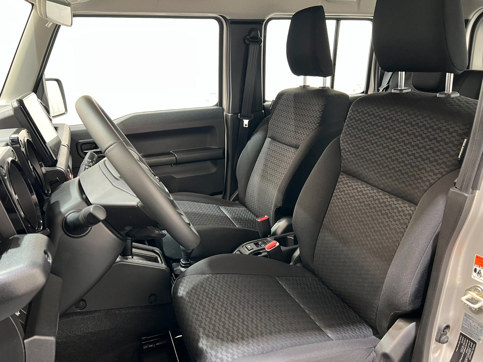 Fahrzeugabbildung Suzuki RTR Jimmy - 4/5 Türer / Offroad Edition