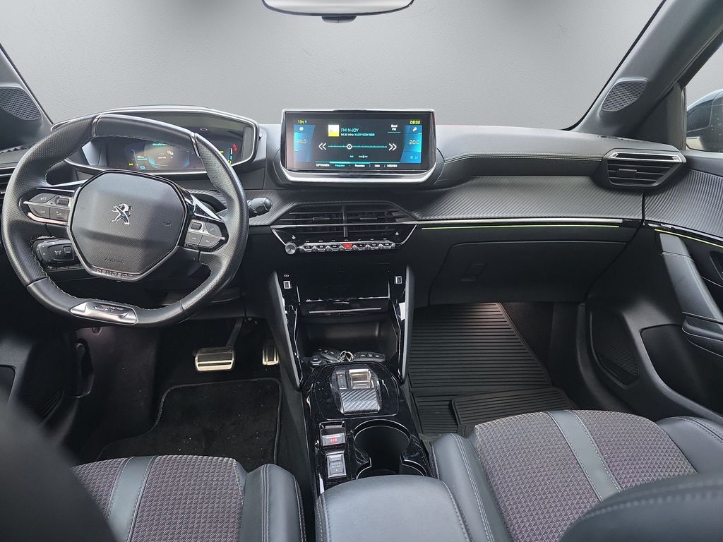 Peugeot 208 100% Elektro- GT-Kamera-Navi – Bild 13 von 16