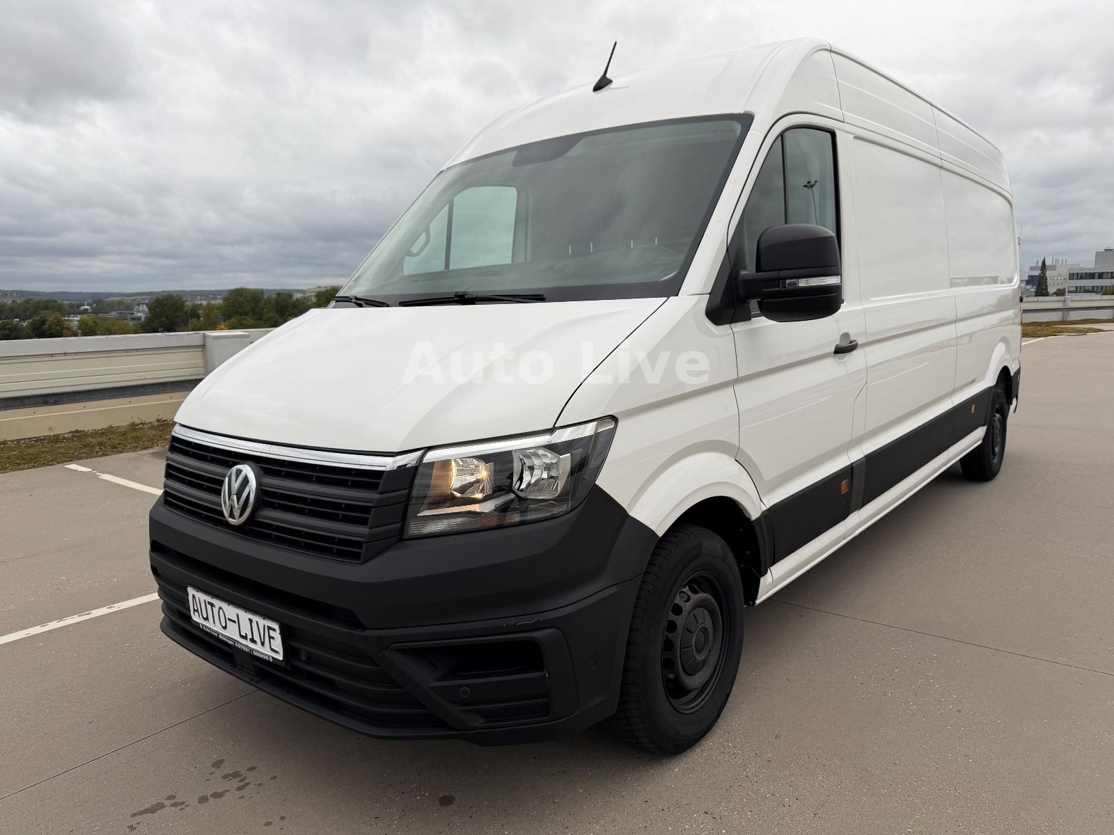 Volkswagen Crafter - 1