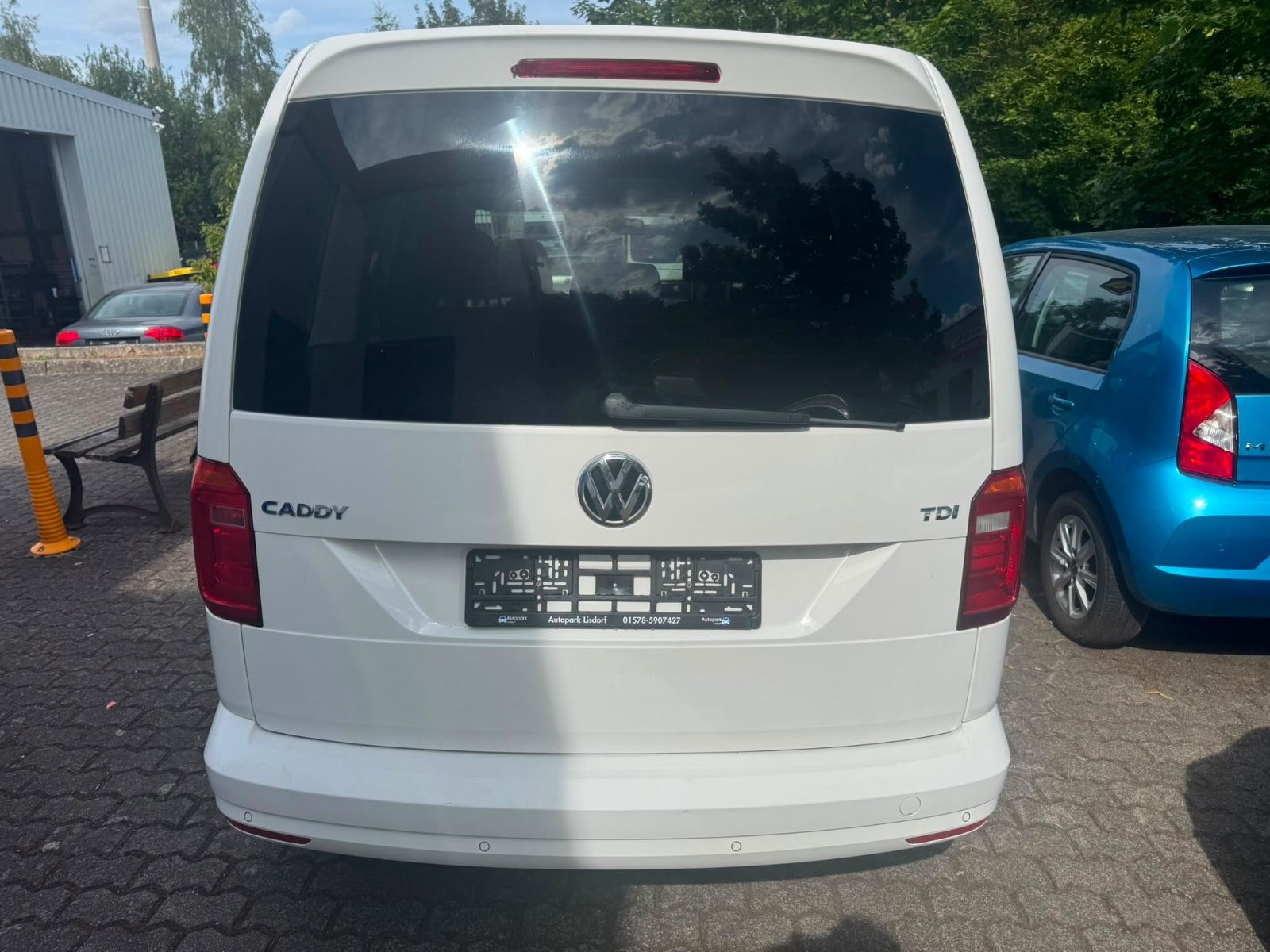 Fahrzeugabbildung Volkswagen Caddy PKW BMT Navi+Bluetooth+Sitzheizung