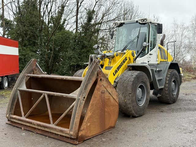 Liebherr L538 Schaufel mit Niederhalter*Luftfilter*Klima*