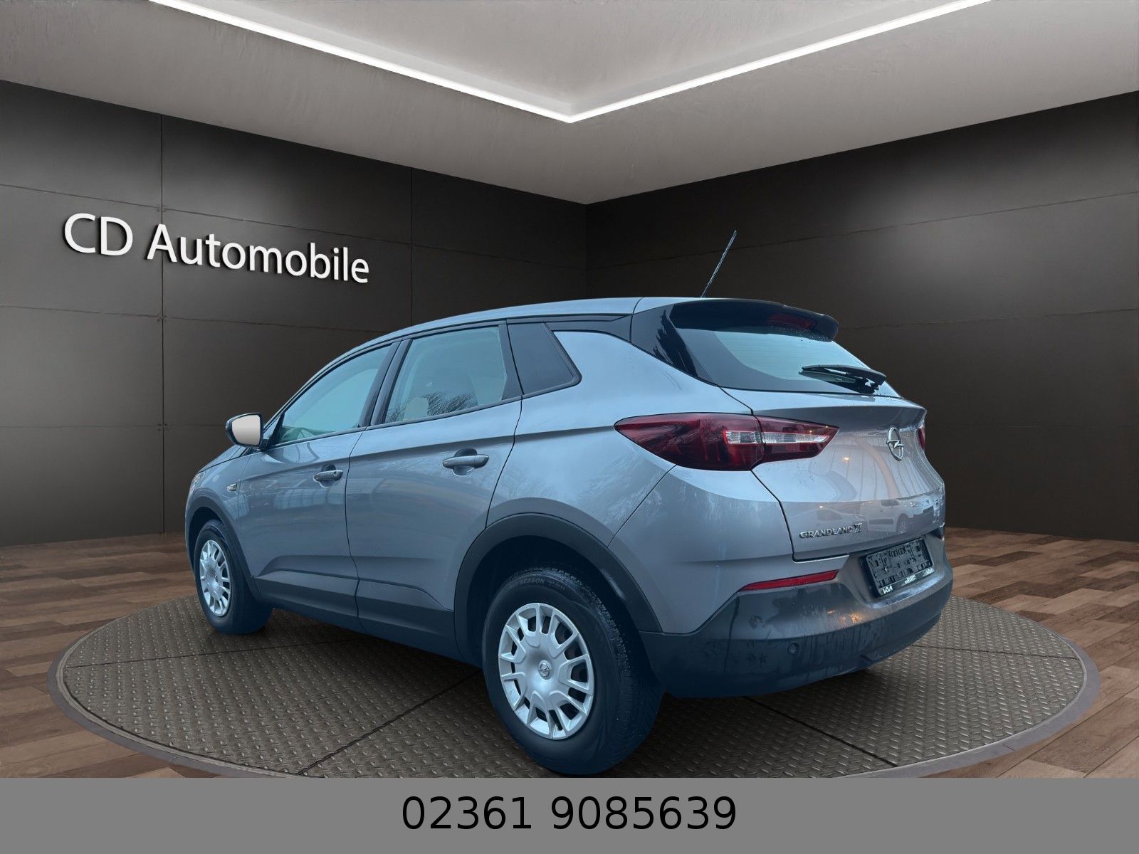 Fahrzeugabbildung Opel Grandland (X) 1.2 Selection /Start Stop/