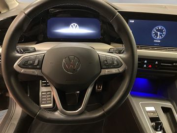Volkswagen Golf - 11