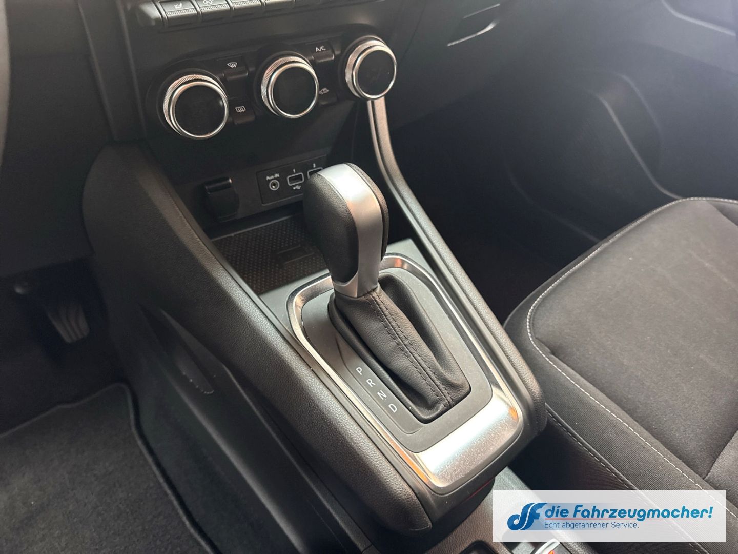 Fahrzeugabbildung Renault Captur II Experience LED ACC Fahrerprofil DAB SH