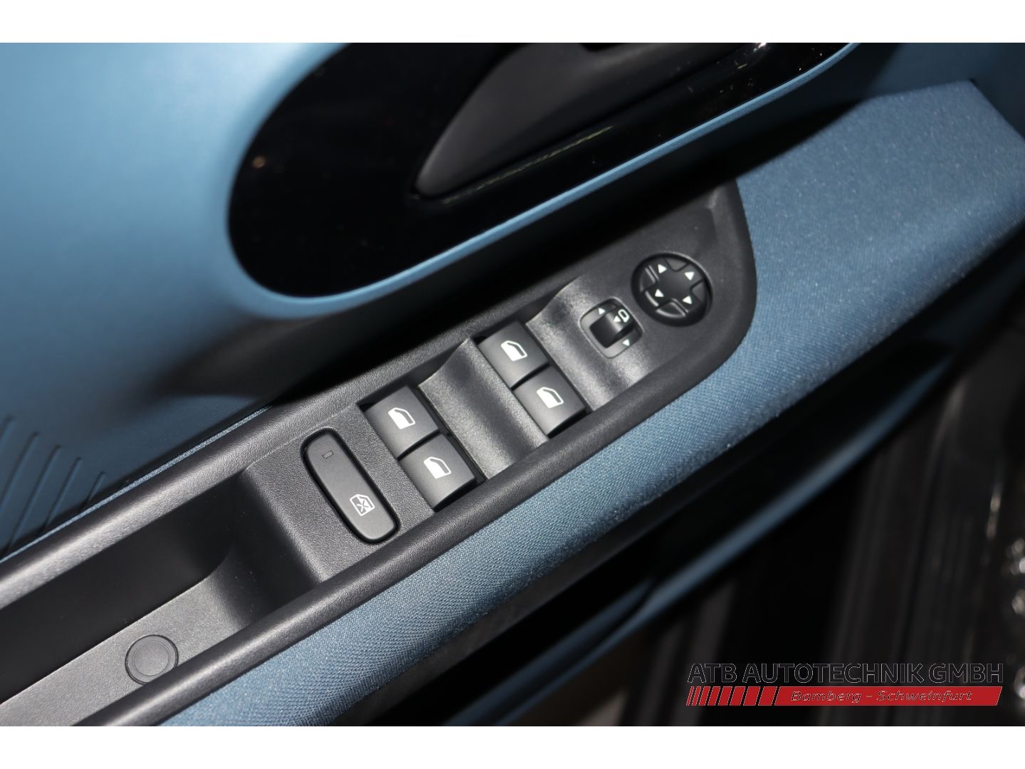 Fahrzeugabbildung Fiat Grande Panda La Prima Hybrid 1.2 eDCT Winter-Pak