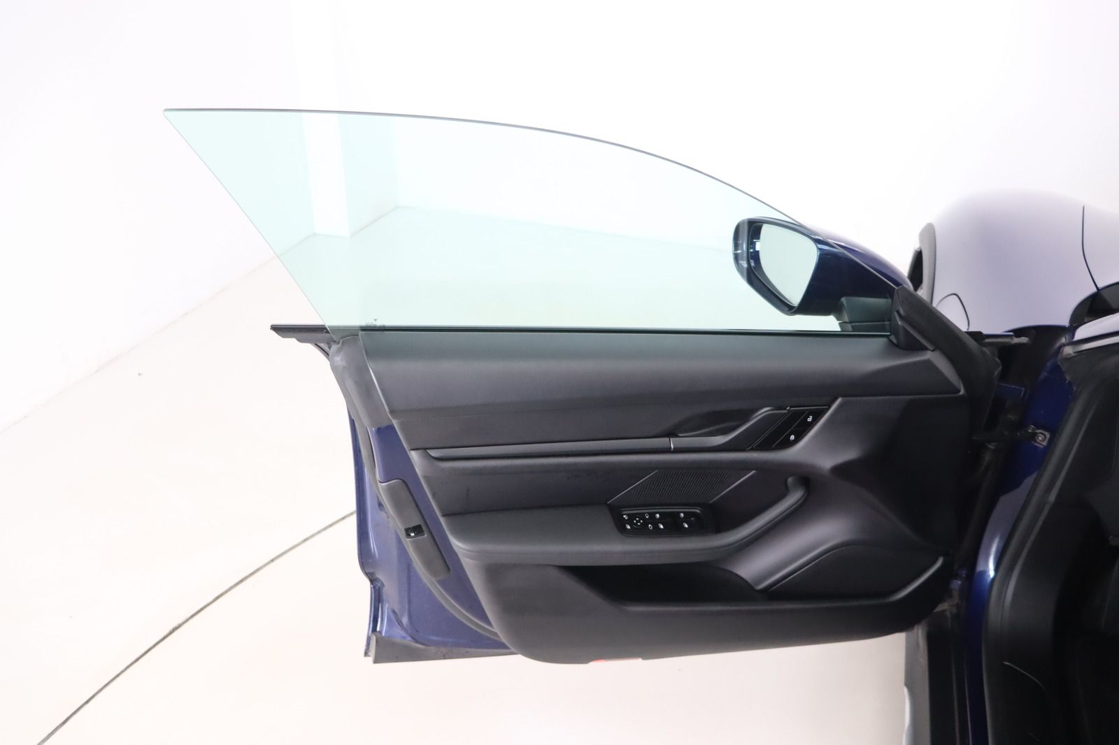 Fahrzeugabbildung Porsche Taycan 4 Cross Turismo * Luftfederung * LED