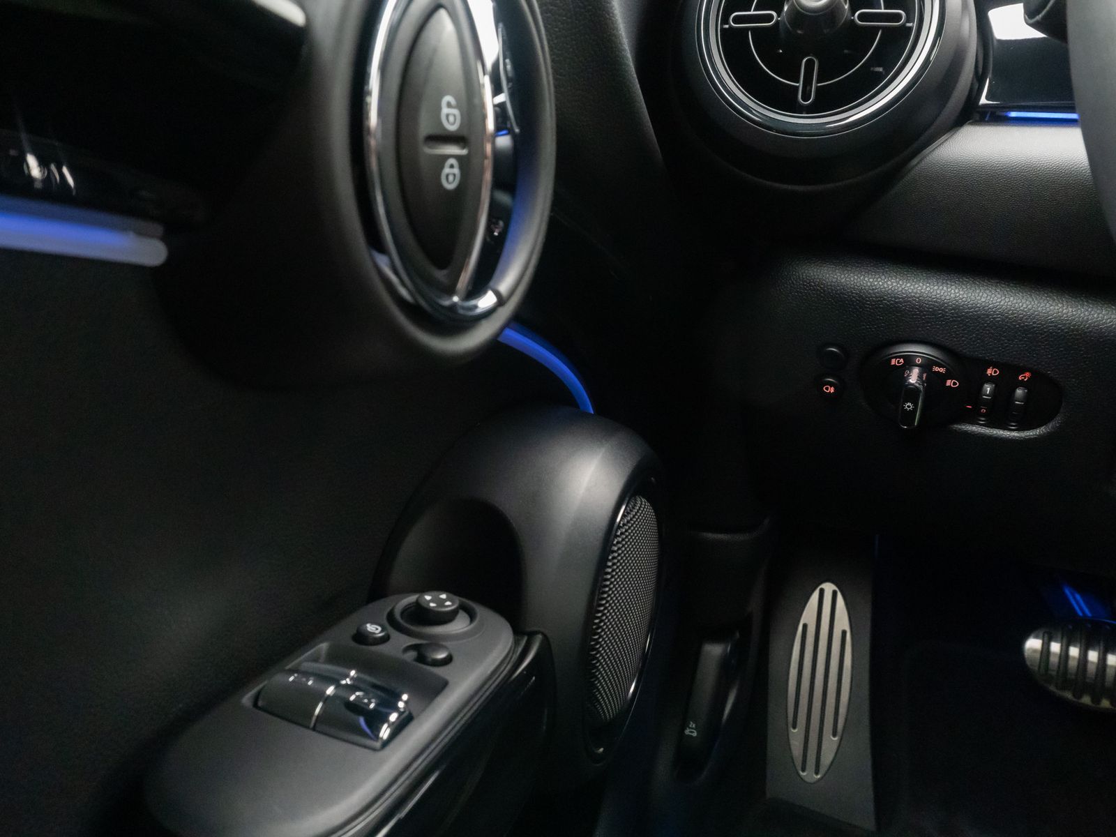 Fahrzeugabbildung MINI John Cooper Works HUD Kamera ACC Sportsitz Komfo