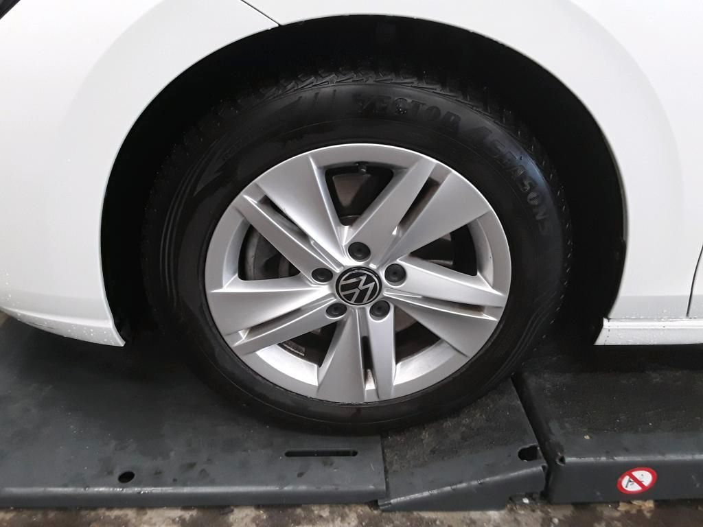 Volkswagen Golf - Bild 5