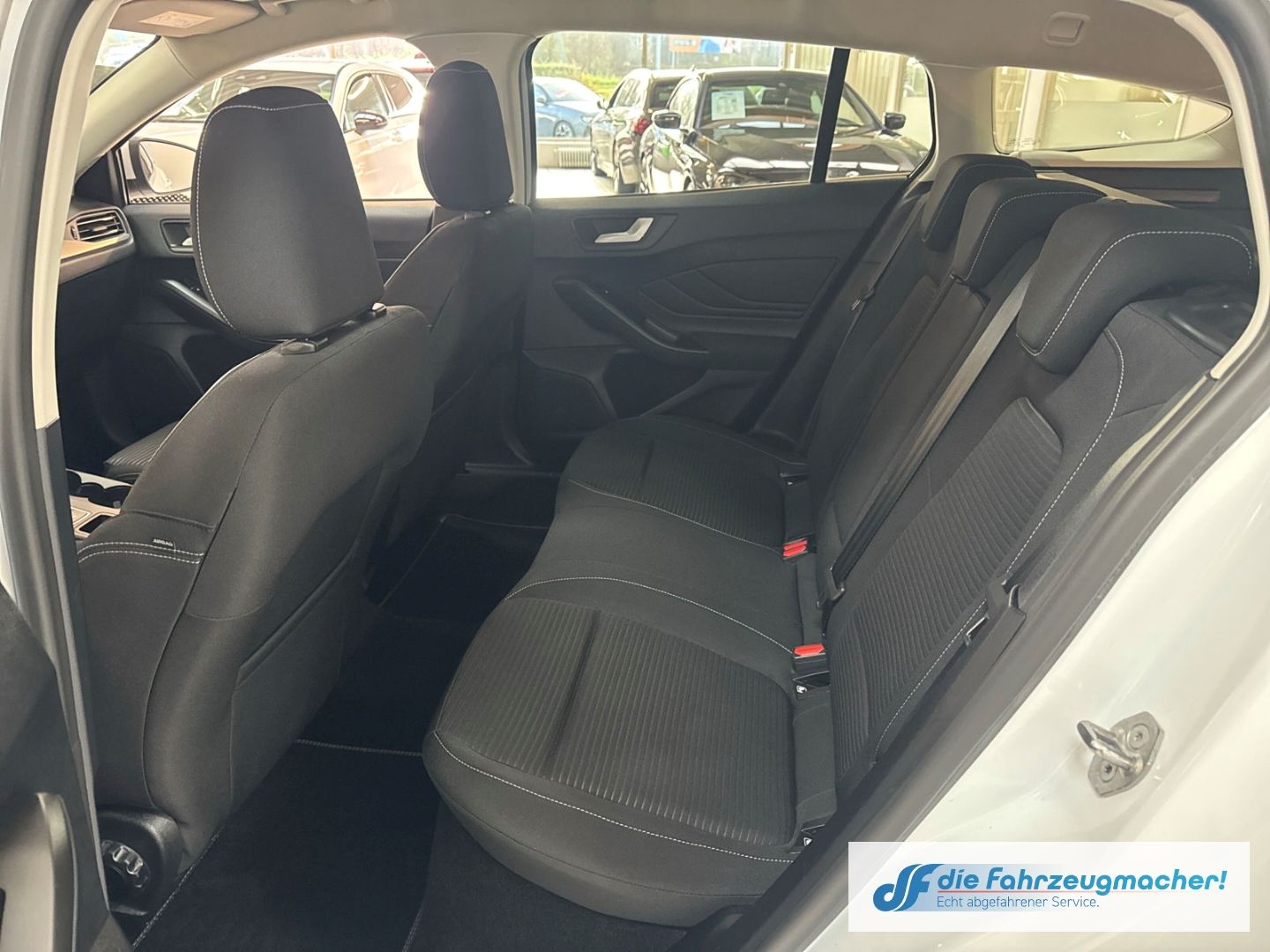 Fahrzeugabbildung Ford Focus Turnier Titanium X Navi Digitales Cockpit