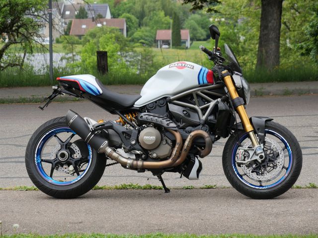 Ducati Monster 1200 S Sonderdekor und viel Zubehör