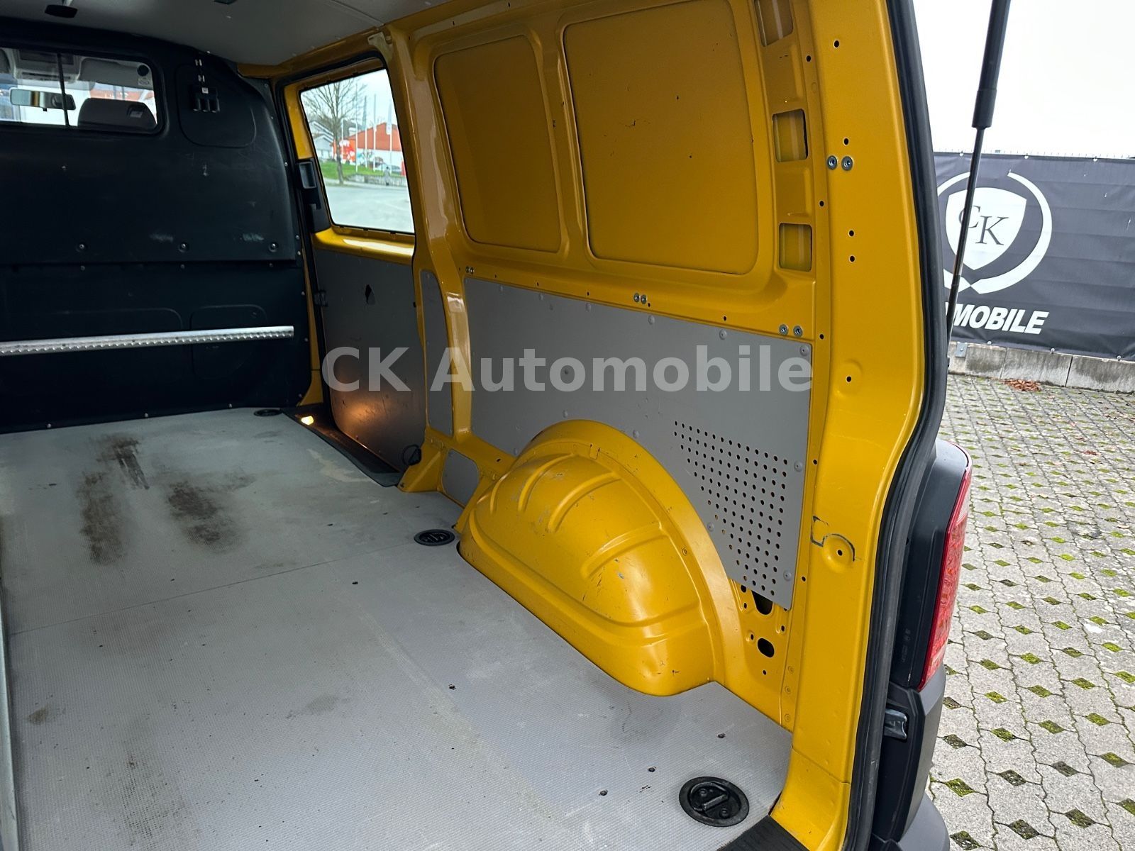 Fahrzeugabbildung Volkswagen T6 Transporter Kasten lang 2.0TDI/Klima/AHK 2.5T