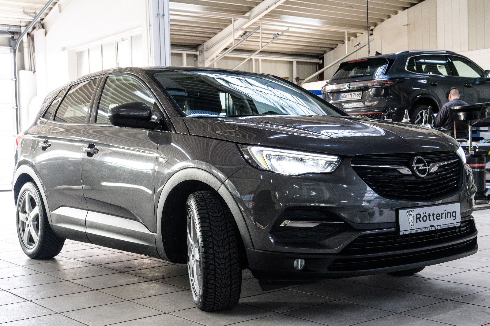 Fahrzeugabbildung Opel Grandland X /Navi+AHK+LED+Grip-Control+SH
