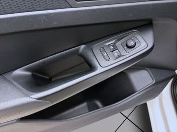Volkswagen Caddy - 10