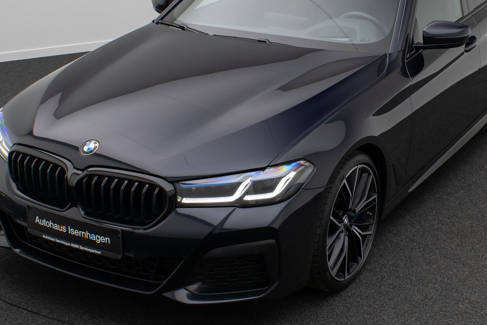 Fahrzeugabbildung BMW 540d xD M Sport Panorama HUD H/ K DAB SoftClose