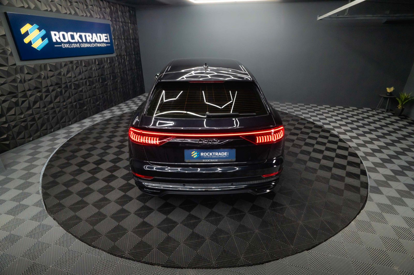 Fahrzeugabbildung Audi Q8 50 TDI quattro S-Line Black Design*ACC*22Zoll