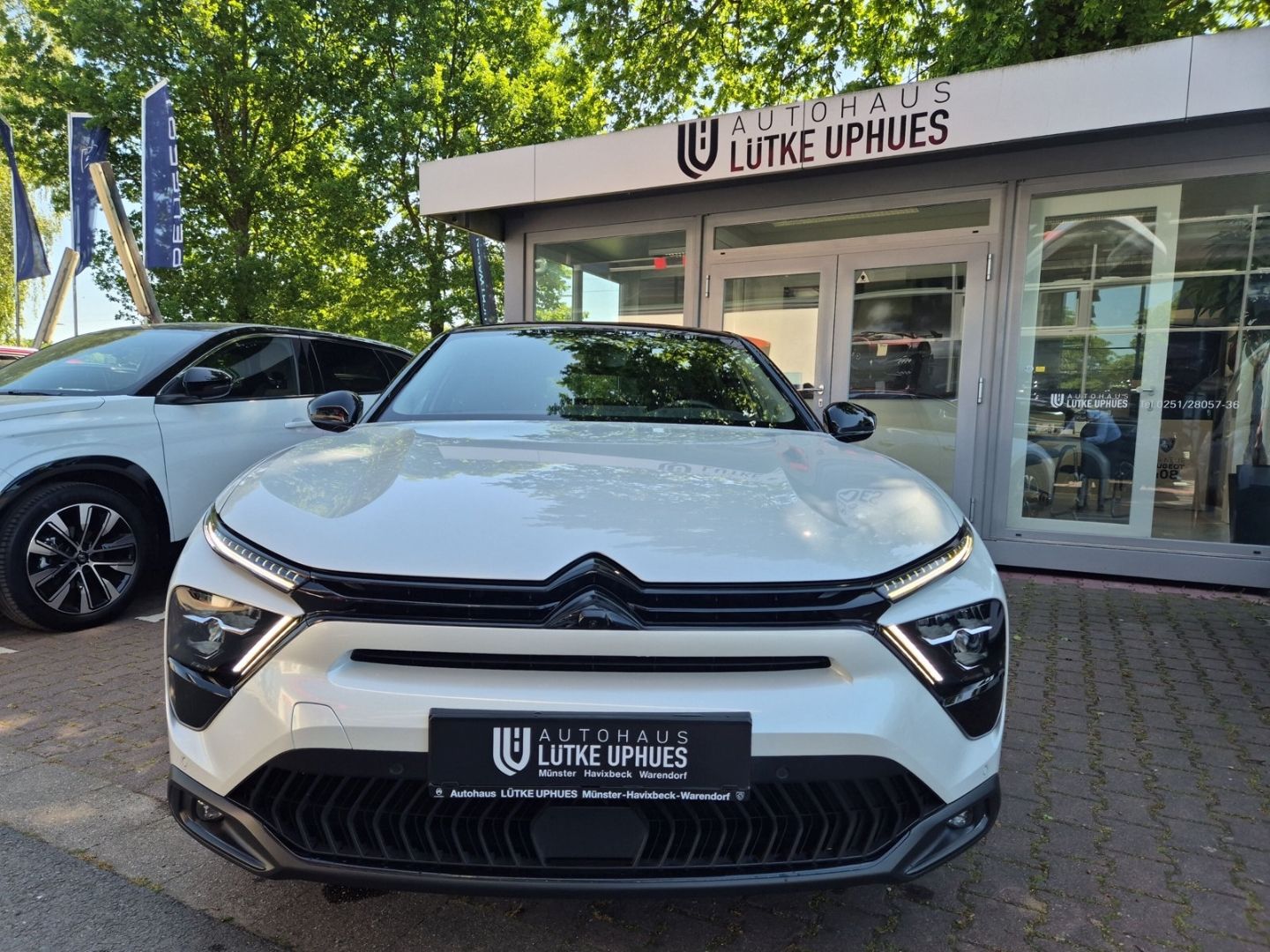 Fahrzeugabbildung Citroën C5X 1.6 Plug-In Shine Pack Hybrid 225 e-EAT8