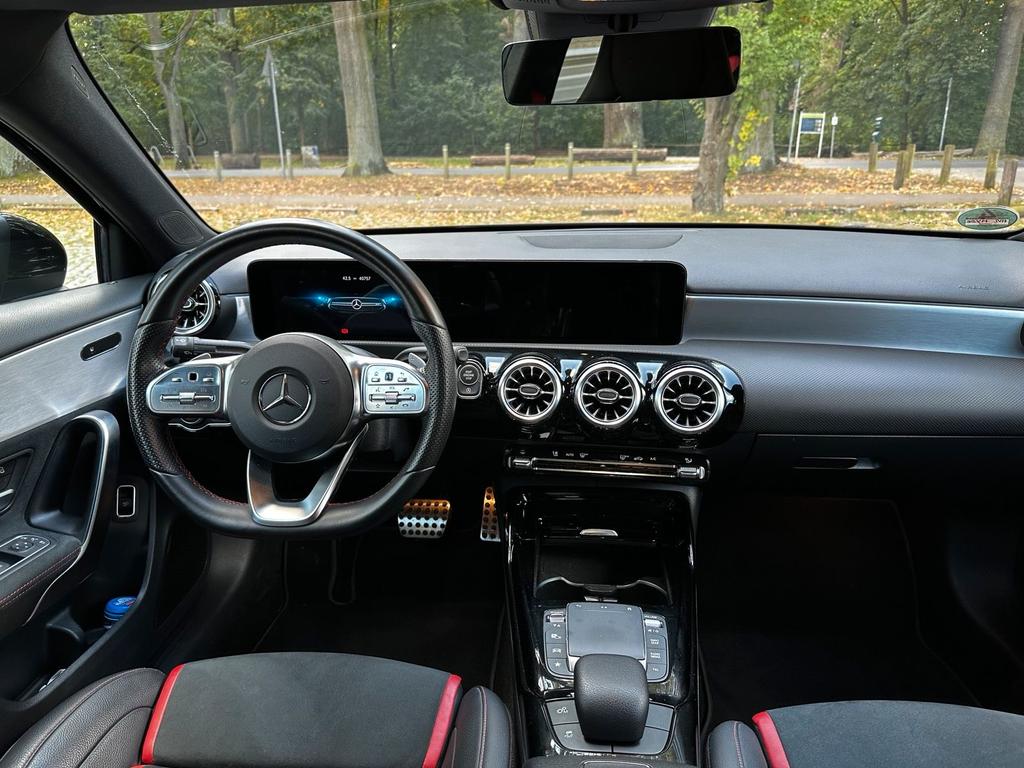 Mercedes-Benz A 35 AMG