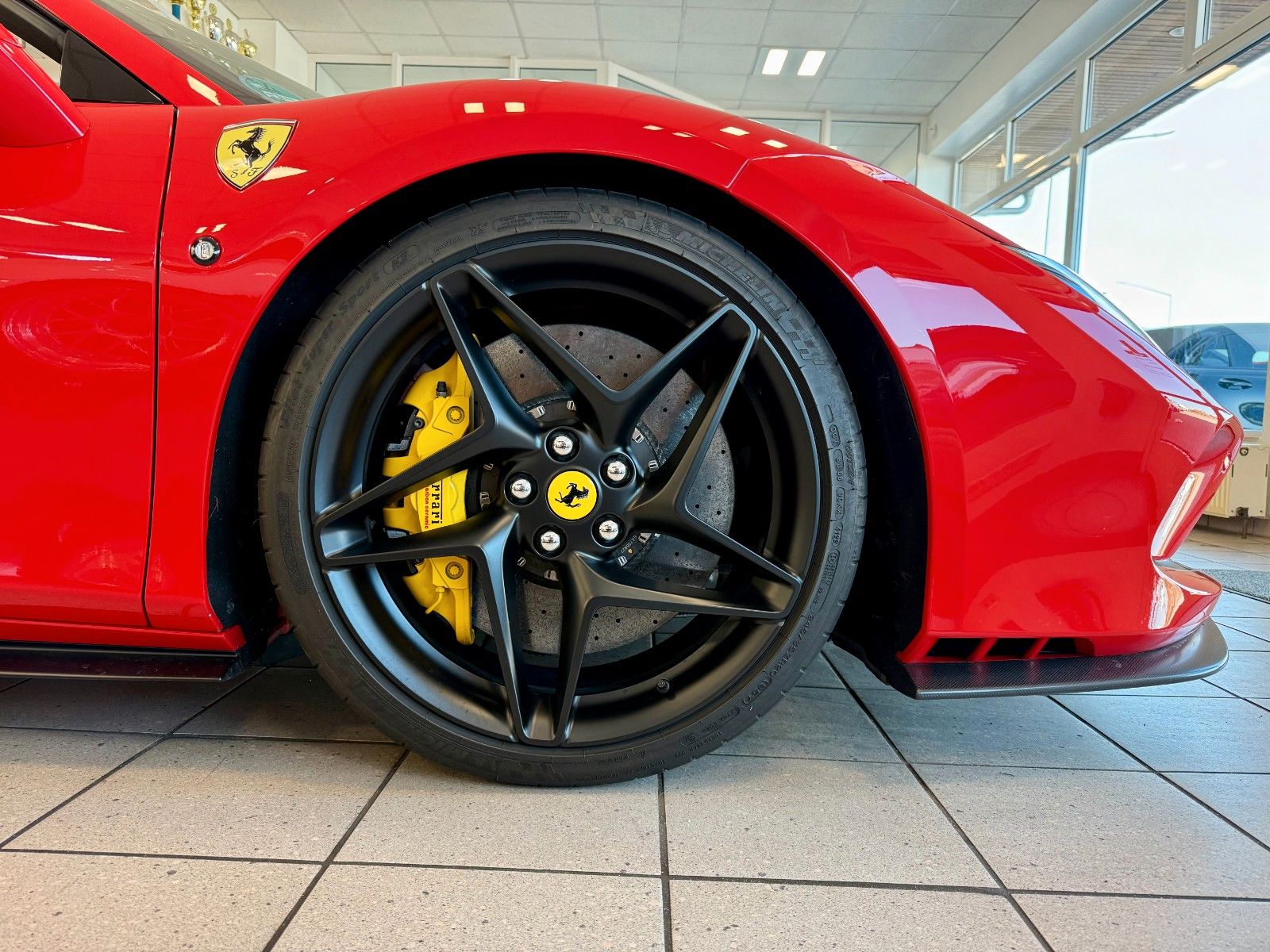 Fahrzeugabbildung Ferrari F8 Spider Carbon Racing Seats/LIFT/LED