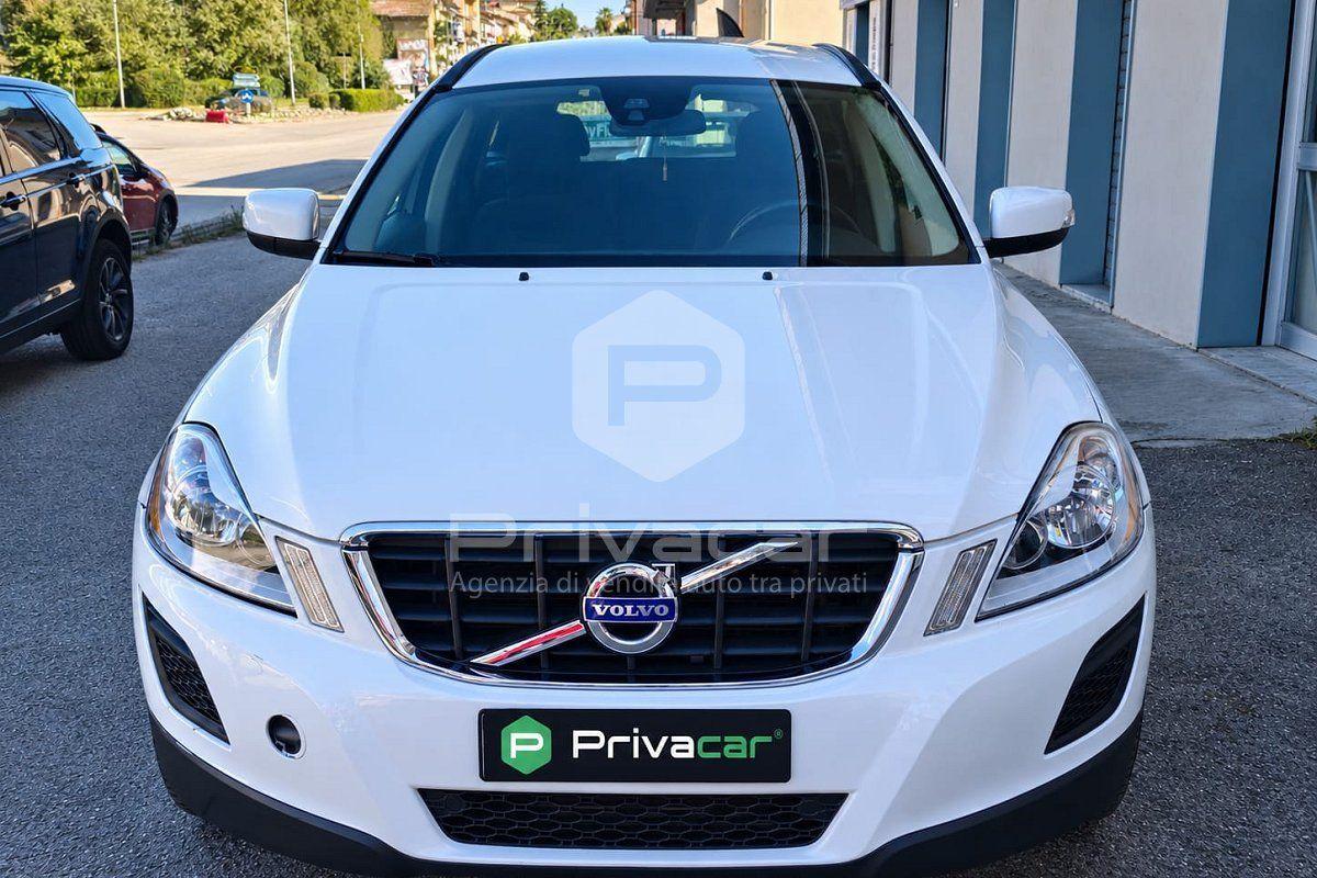 Volvo XC60 2011 — rear view