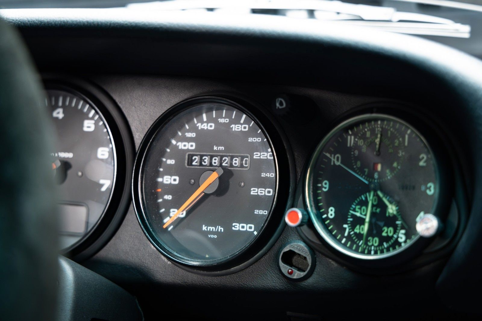 Fahrzeugabbildung Porsche 964 Carrera 2 Coupé + Schalter + H-Kennz.