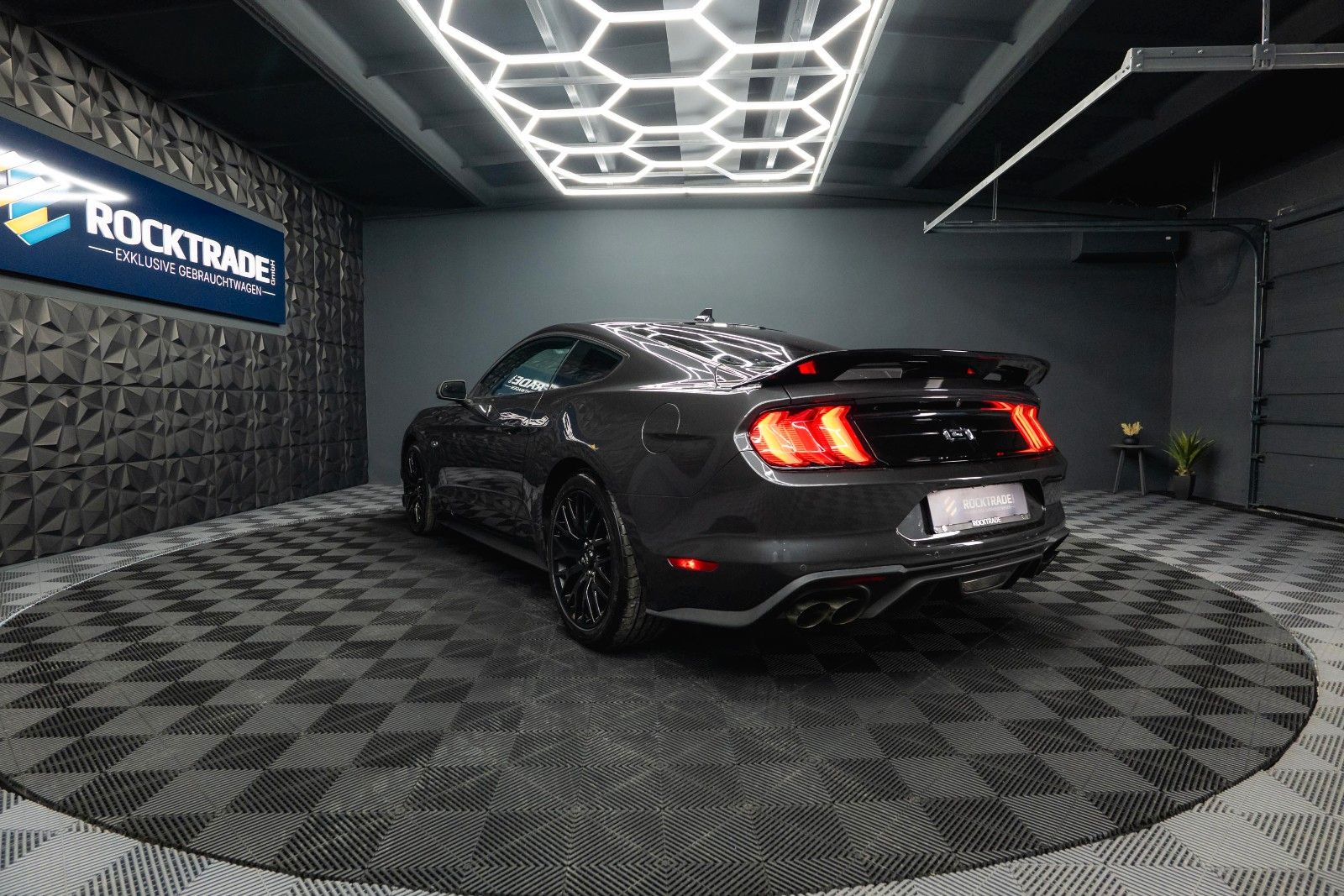 Fahrzeugabbildung Ford Mustang Shelby GT 500 5.0 V8 Performance CarPlay