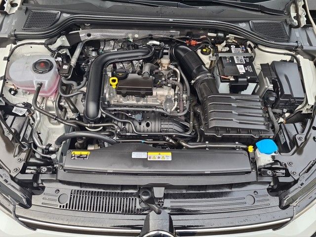 Fahrzeugabbildung Volkswagen Golf VIII Variant TSI Life LED Navi Climatronic