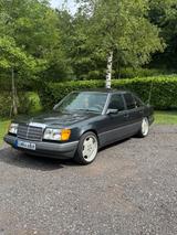 Mercedes-Benz Mercedes Benz w124 300d - Mercedes-Benz 300: D W124