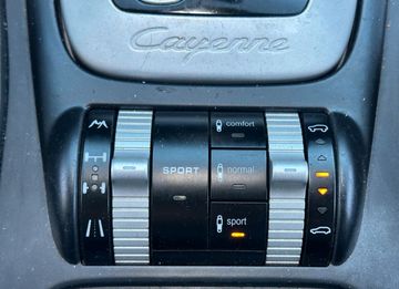 Porsche Cayenne - 12