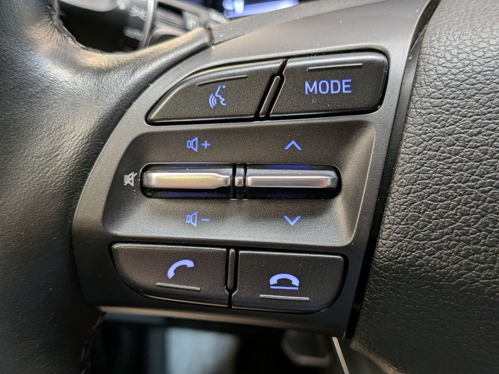 Fahrzeugabbildung Hyundai i30 1.5 T-GDI DCT Trend MHEV Cam Navi LED-Paket