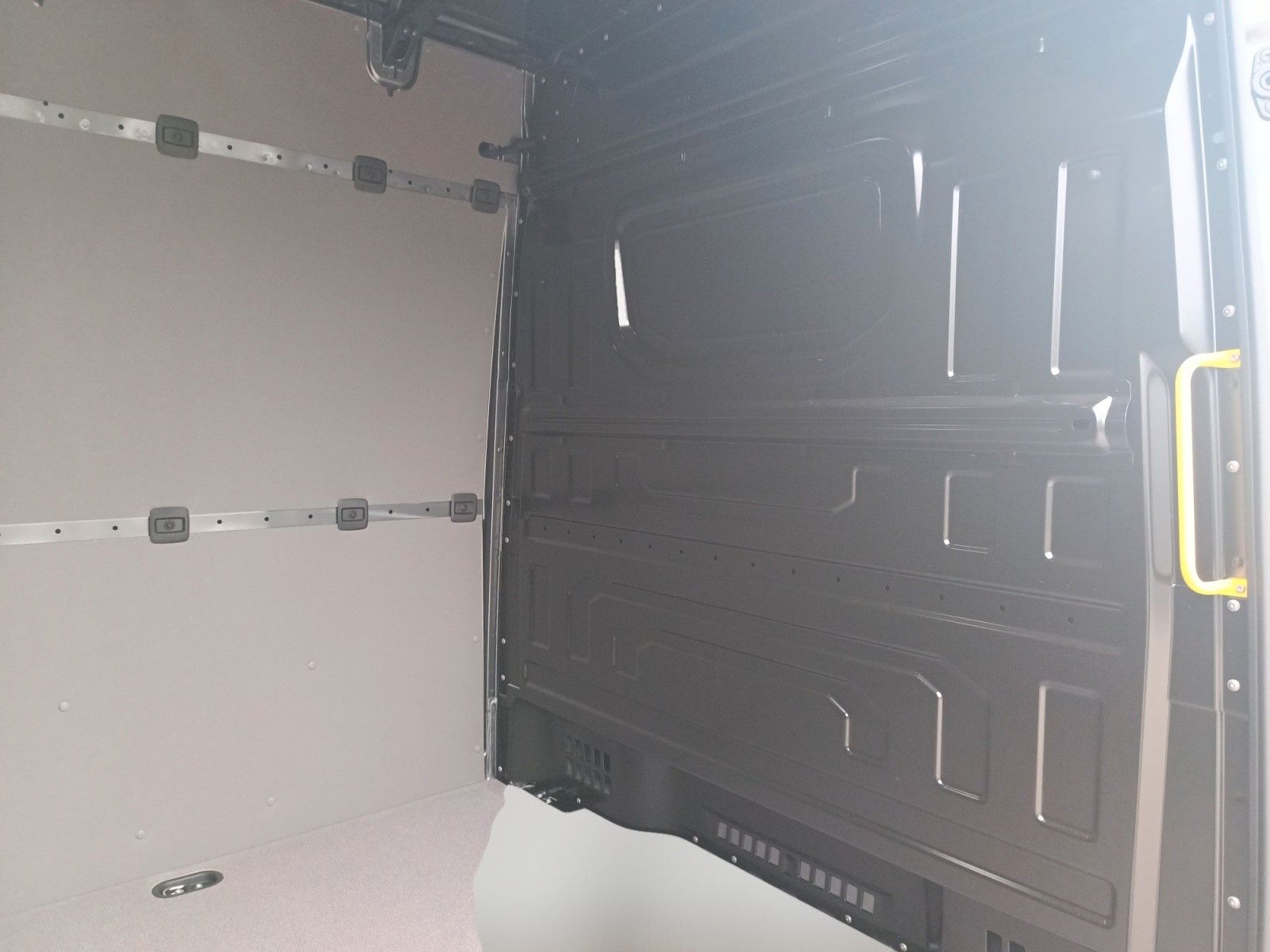 Fahrzeugabbildung Volkswagen Crafter 35 TDI 4MOTION Aut *LED*AHZV*RFK*SHZ*APP