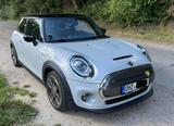 MINI Cooper SE Trim L Trim L - silberne MINI Cooper SE