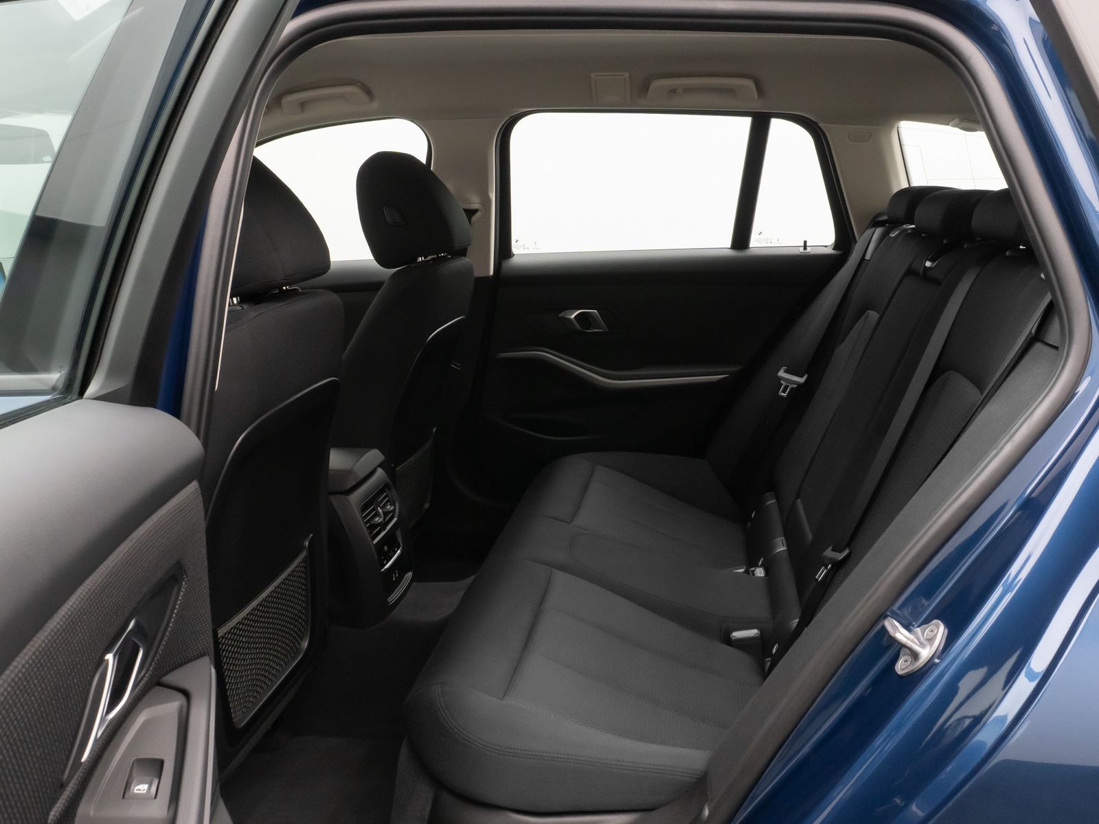 Fahrzeugabbildung BMW 318i DAB CockPit+ Widscreen Geschwindigkeitsreg