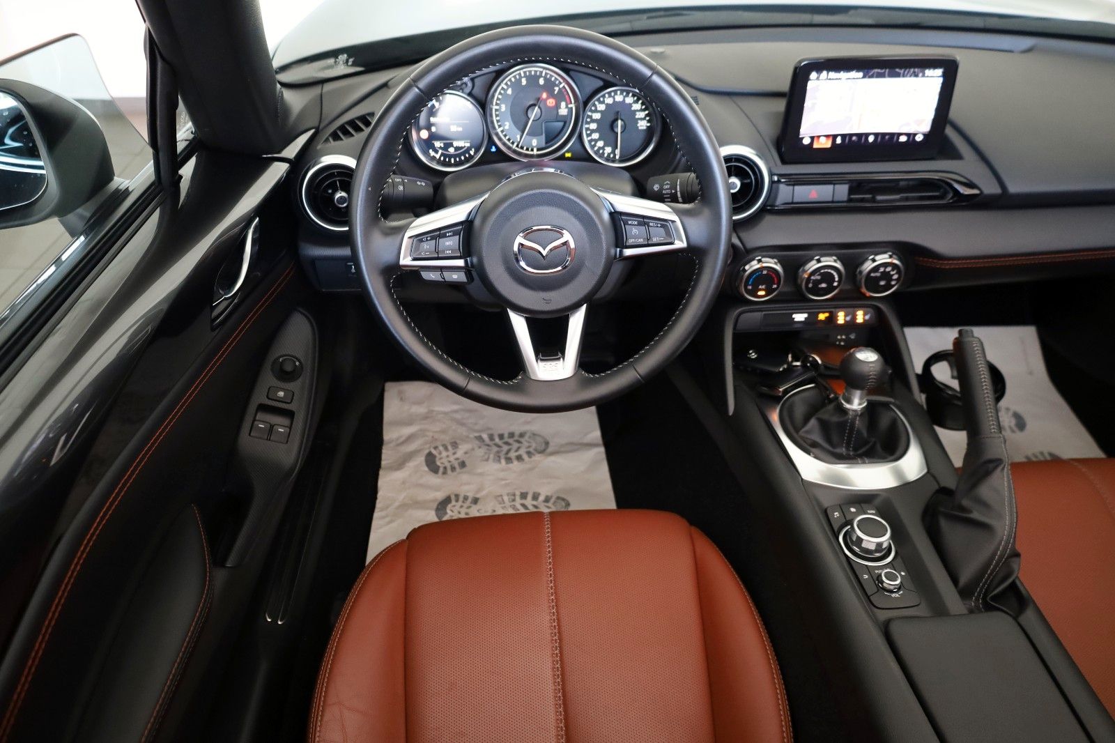 Fahrzeugabbildung Mazda MX-5 Kazari,Leder,Navi,Matrix LED,Kamera,BOSE