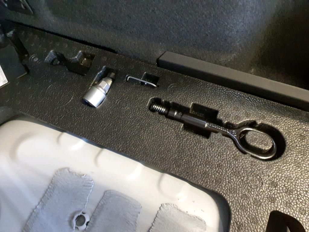 Cupra Formentor 1.4 TSI e-HYBRID 150kW AHK*Pano*PDC