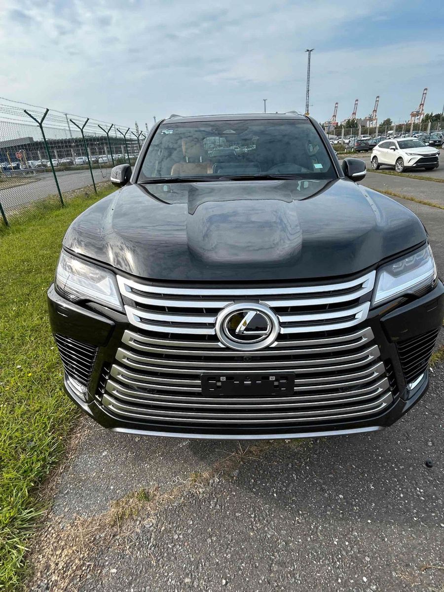 LEXUS LX 700
