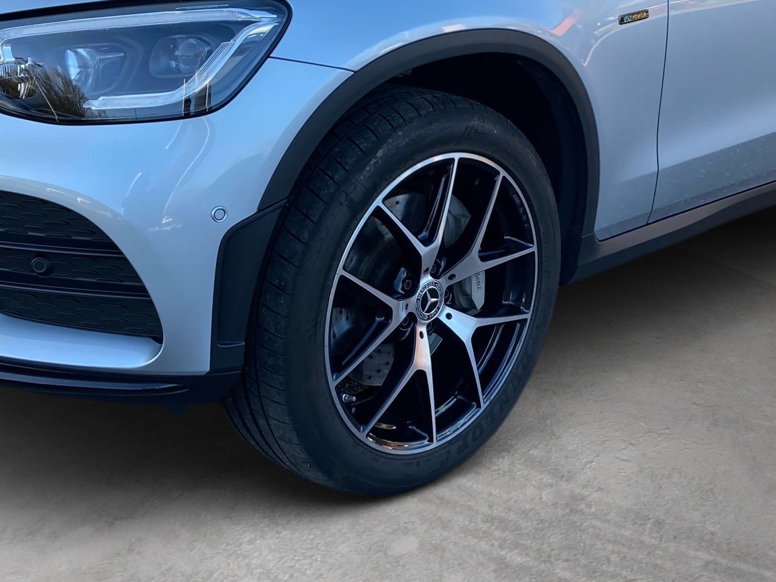 Fahrzeugabbildung Mercedes-Benz GLC 300 de AMG 4M*Pano*AHK*Burmester*360°*Distro
