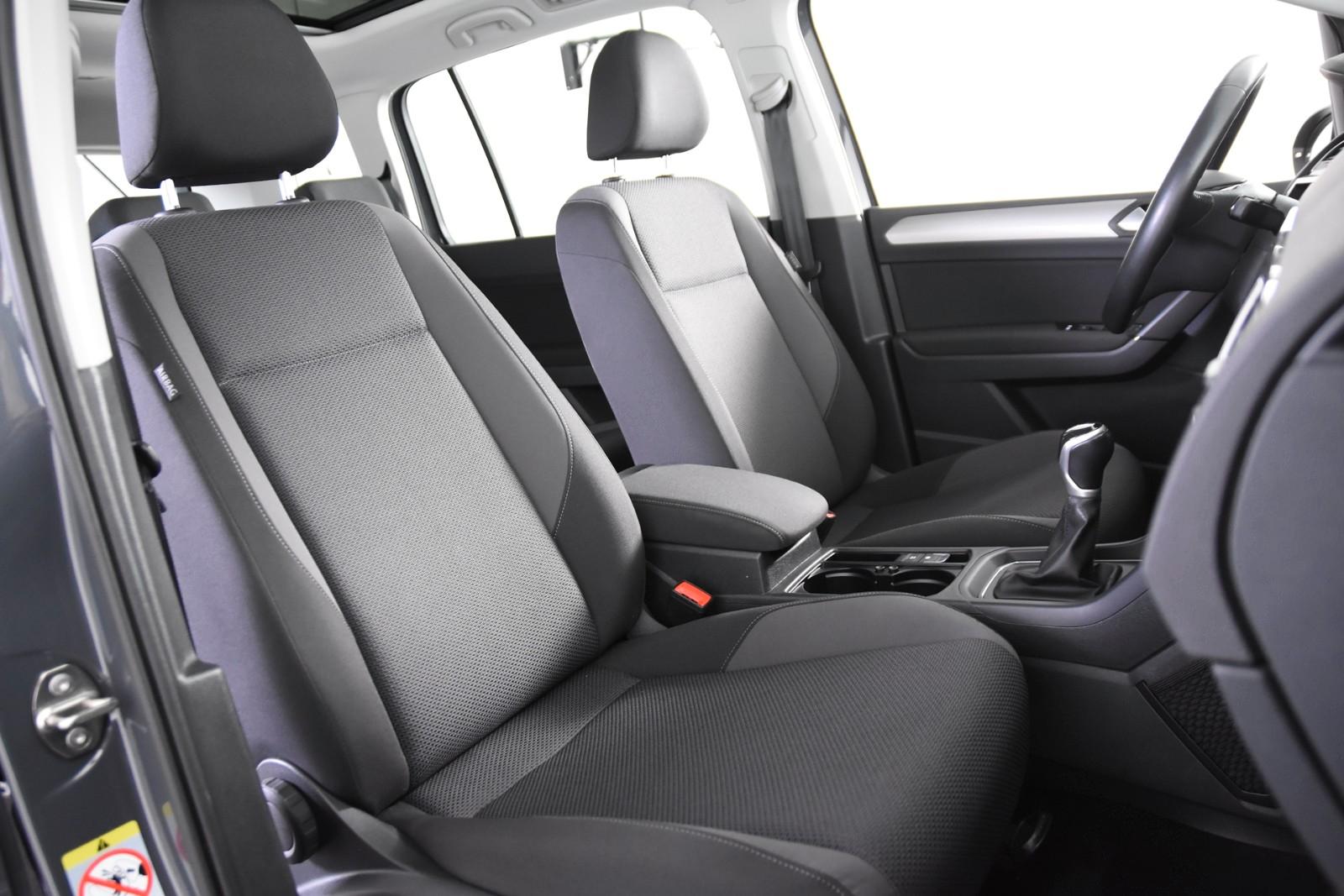 Volkswagen Touran 1.5 TSI *1.Hand*Panorama*Navi*SHZ*EHK*