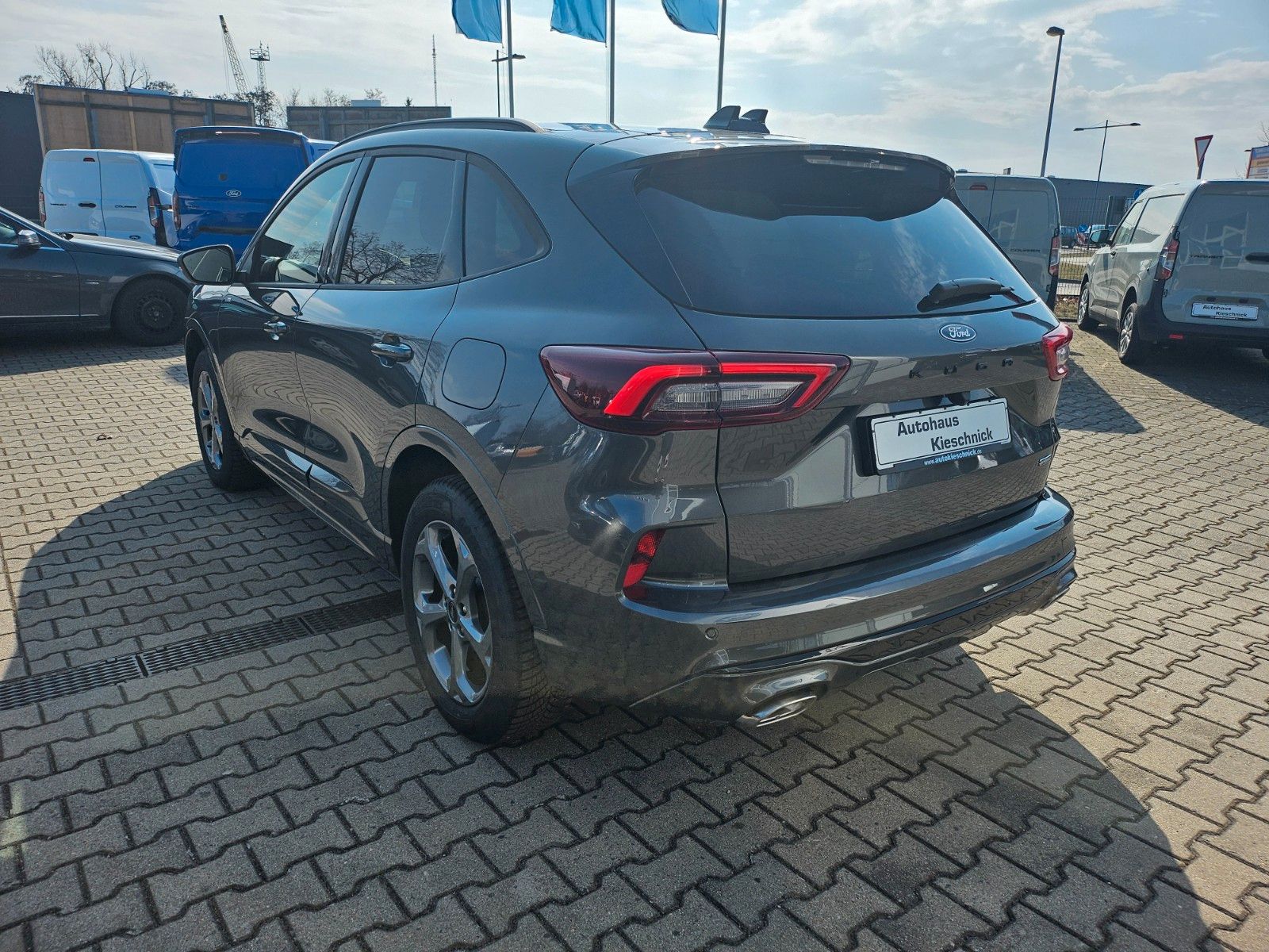 Fahrzeugabbildung Ford Kuga Hybrid ST-Line X