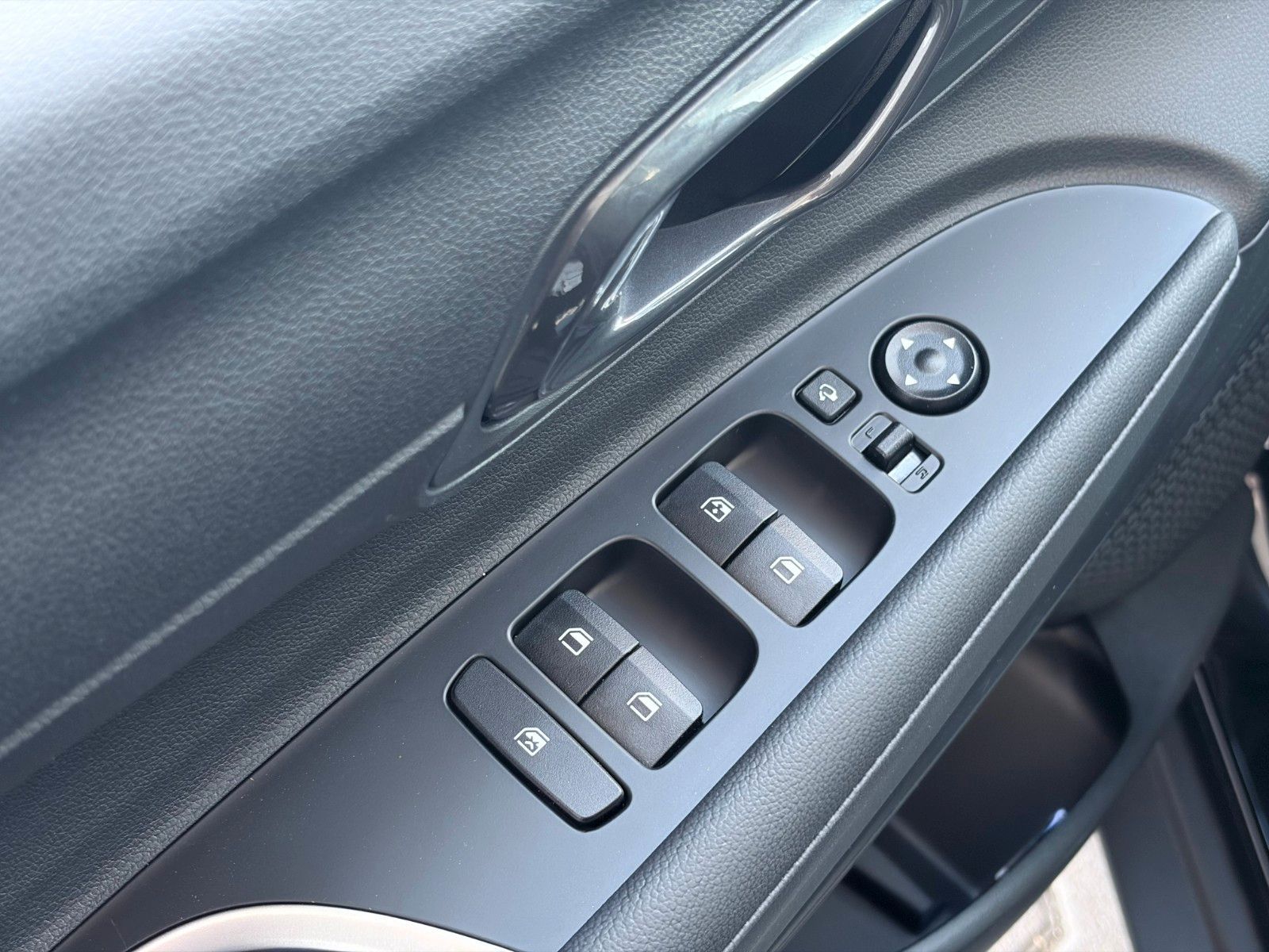 Fahrzeugabbildung Hyundai Bayon 1.0 T-GDI Trend LED,Navi,SHZ,Kam.,PDC,AUT
