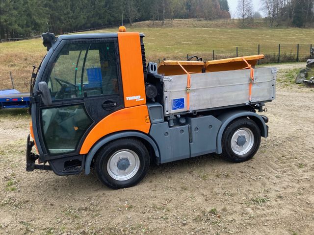 Multicar TREMO X56 mit Schneepflug, Kipper