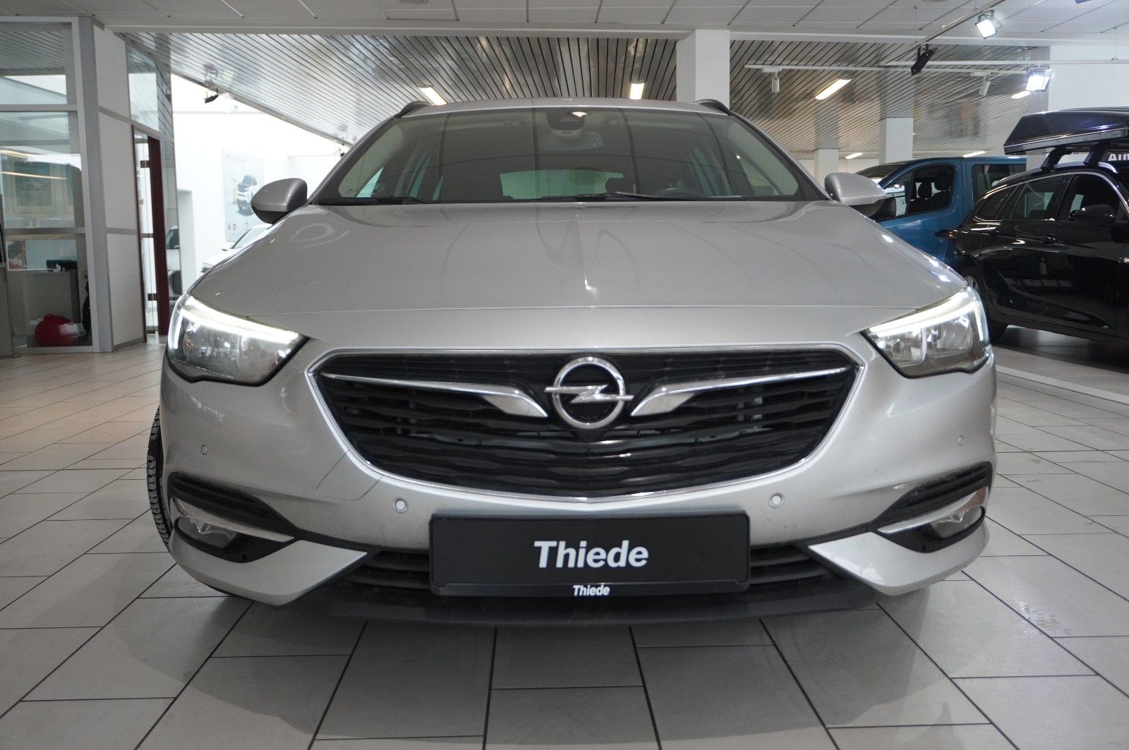 Fahrzeugabbildung Opel Insignia B ST 2.0D EDITION NAVI/LED/TEMP./SH/DAB