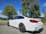BMW M4 Coupé M4 - weiße BMW M4