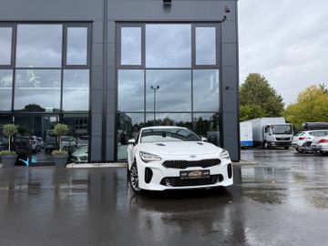 KIA Stinger - 1