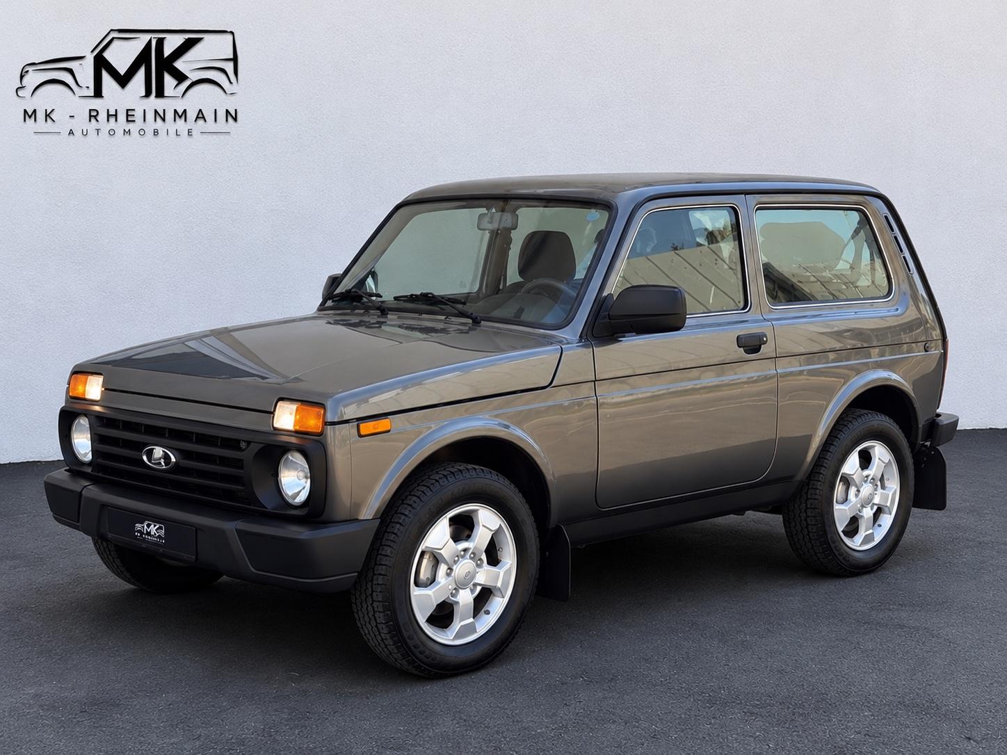 Lada Urban