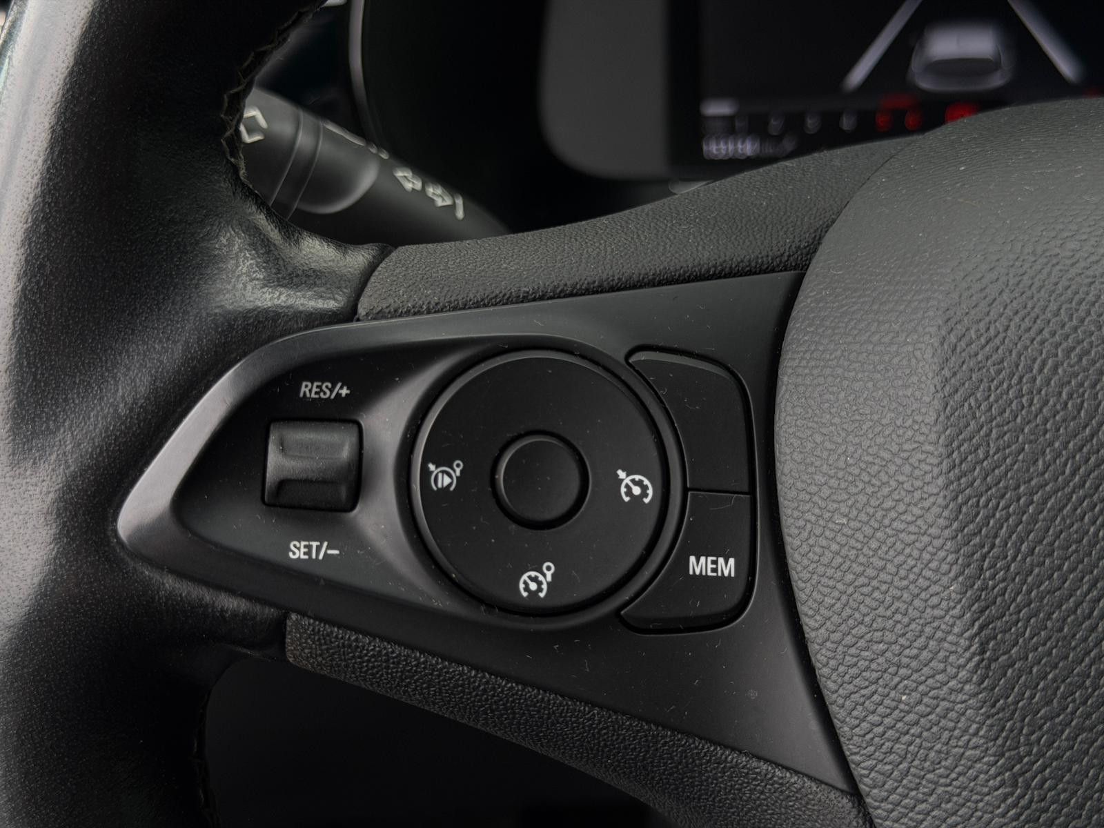 Fahrzeugabbildung Opel Corsa F Elegance 1.5 D DAB GRA Navi LED SHZ PDC